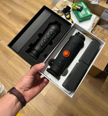 2 warmtebeeld- en nachtkijkers voor de 24e gemechaniseerde brigade van de Grondtroepen van de Strijdkrachten van Oekraïne