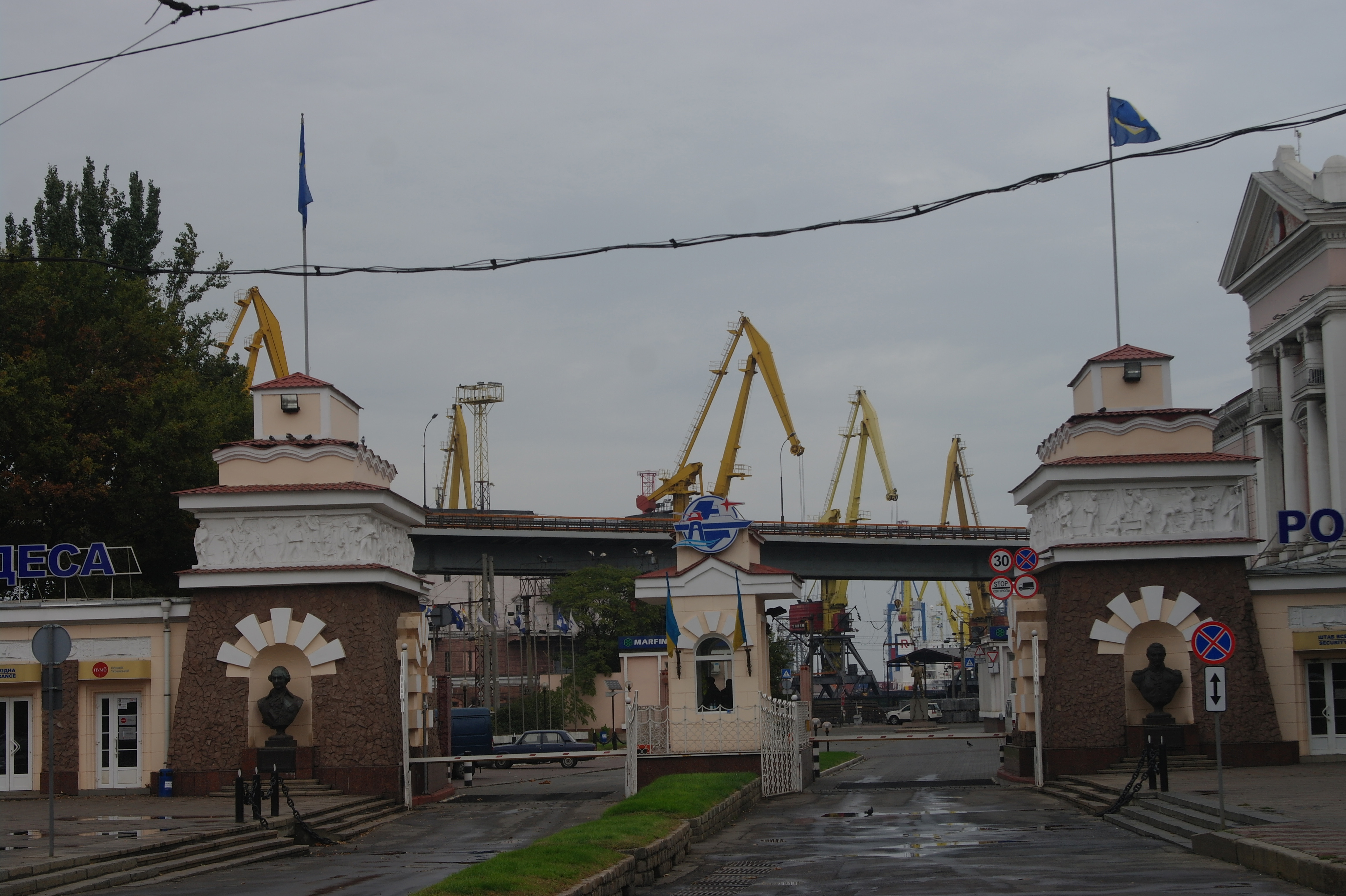 Одеські Потьомкінські сходи — один із символів міста, що знову опинилося під ударом