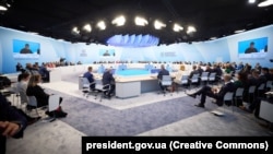 Пленарне засідання саміту Європейського політичного співтовариства у Блейнхаймському палаці біля Вудстока