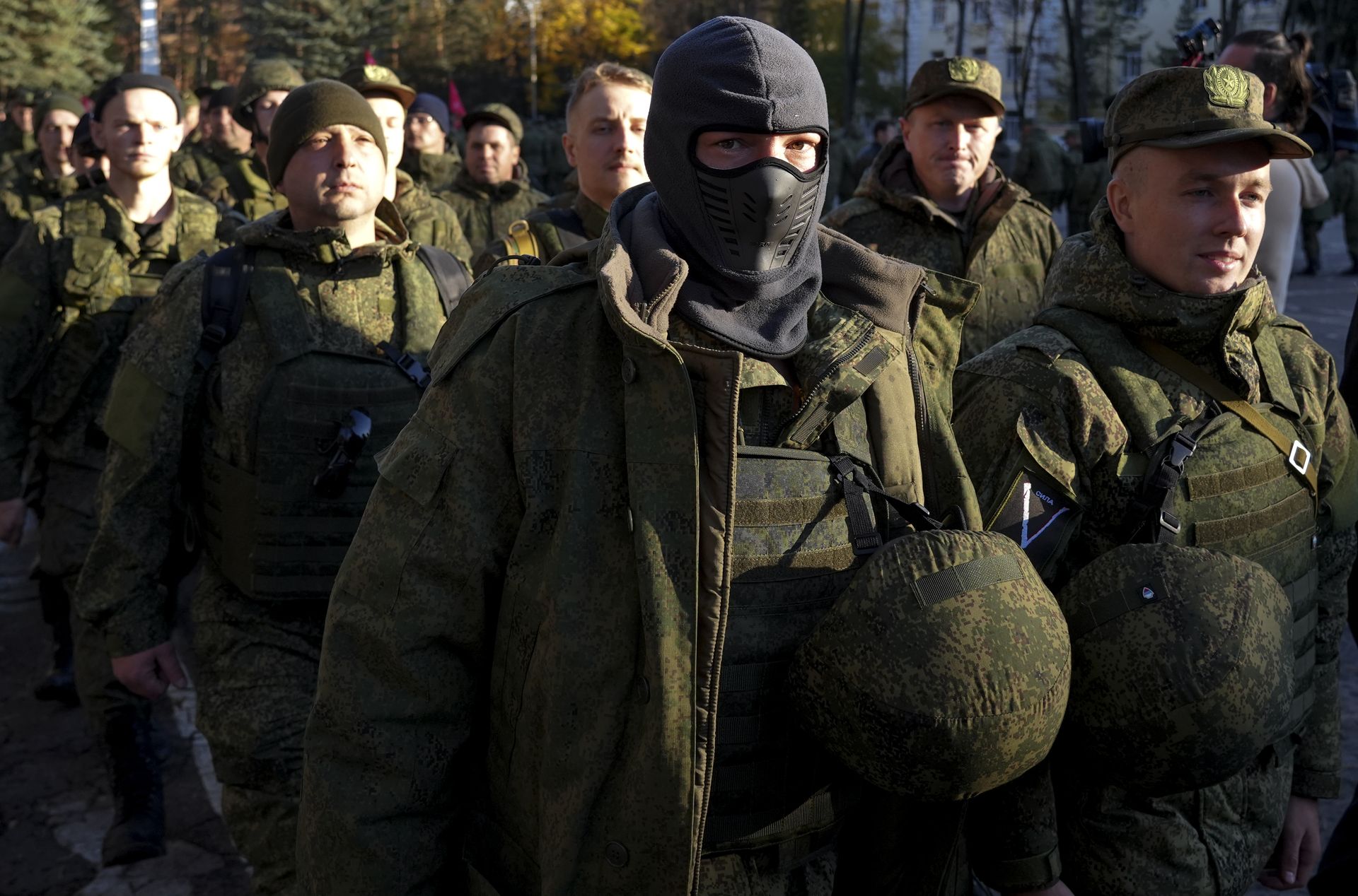 Мобілізовані резервісти під час відправки на військову службу, ілюстративне фото, 2022 рік