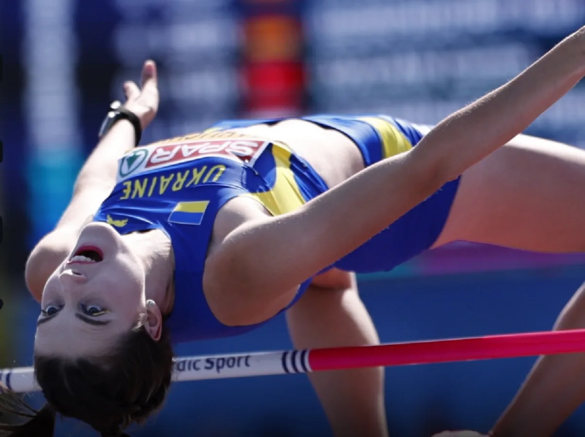 Ярослава Магучіх після того, як стала чемпіонкою Європи 2026 року зі стрибків у висоту