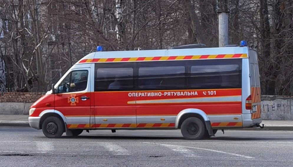 Пошкоджена внаслідок удару рятувальна техніка, ілюстративне фото
