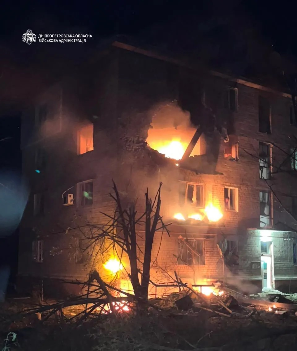 Наслідки нічної атаки дронів на житловий район