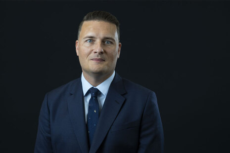 Офіційний портрет Веслі Стріттінга