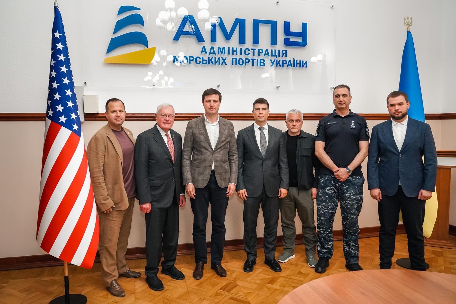 Кіт Келлоґ в Одесі під час огляду наслідків російських ударів по портовій інфраструктурі, 21 серпня 2026