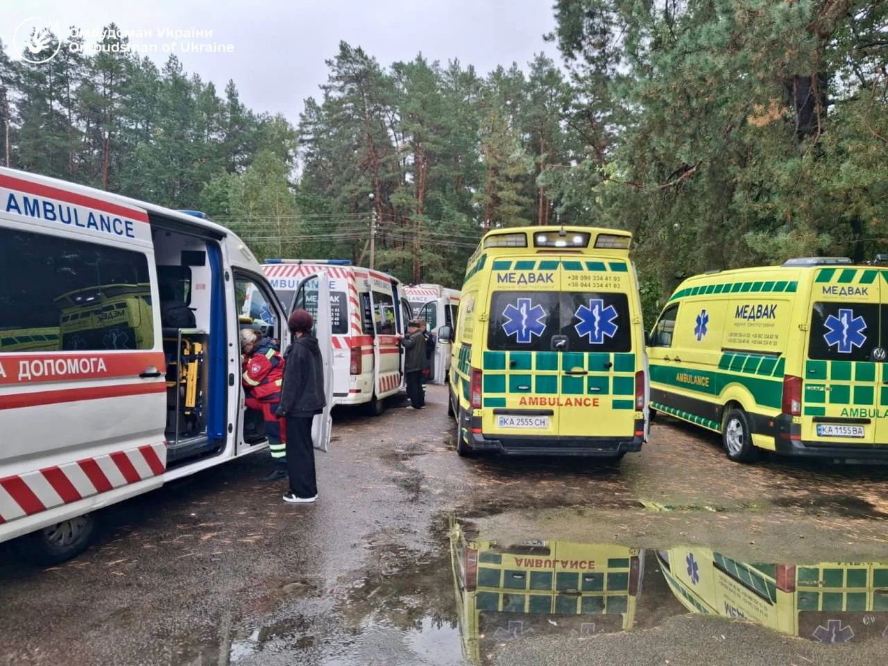 Ambulances of the kind the Ombudsman's Office uses to evacuate people from frontline and liberated areas (illustrative photo)