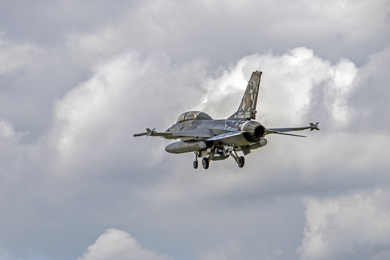 Illustrative photo: a Belgian Air Component F-16 in flight