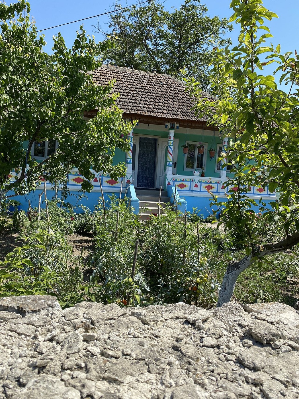 Illustrative photo: a traditional village house in Moldova