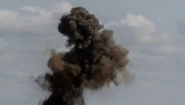 An explosion during a strike (illustrative photo)
