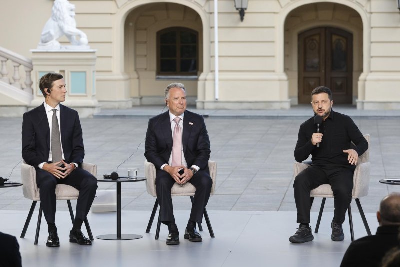 Ukrainian President Volodymyr Zelensky with U.S. envoys Steve Witkoff and Jared Kushner at a joint press conference in Kyiv