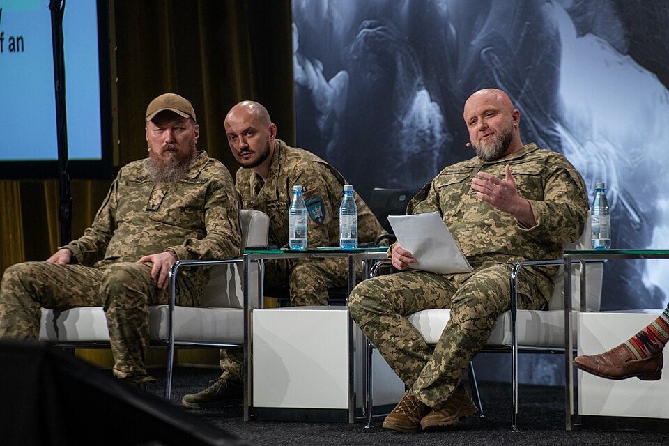 Deputy Chief of Ukraine's General Staff Maj. Gen. Volodymyr Horbatiuk (right) and Unmanned Systems Forces Commander Robert Brovdi (left) during a joint discussion