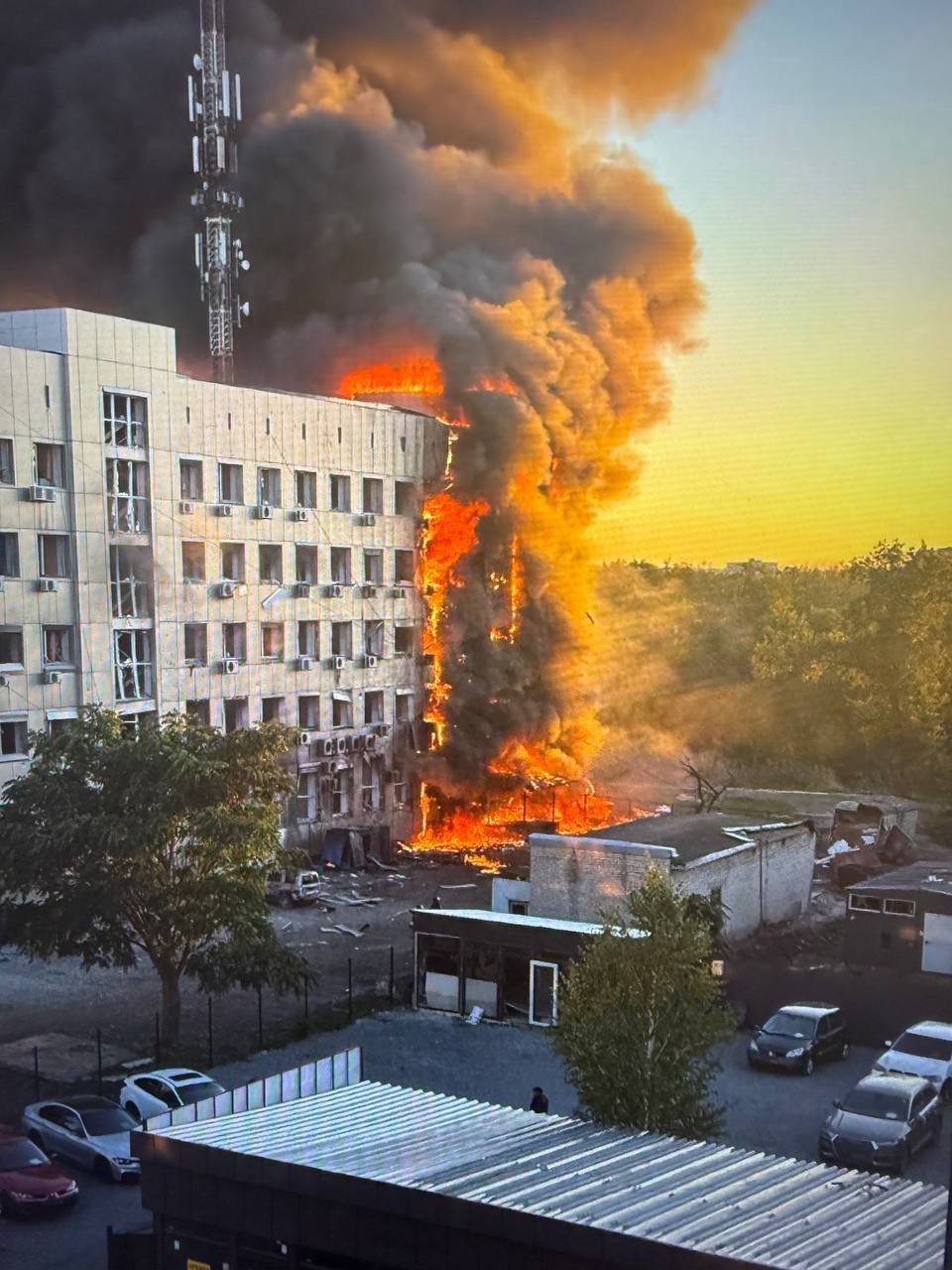Fire at an administrative building in Pavlohrad (photo from the scene)