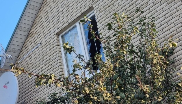 Illustrative photo: the window of a private house damaged by a blast wave