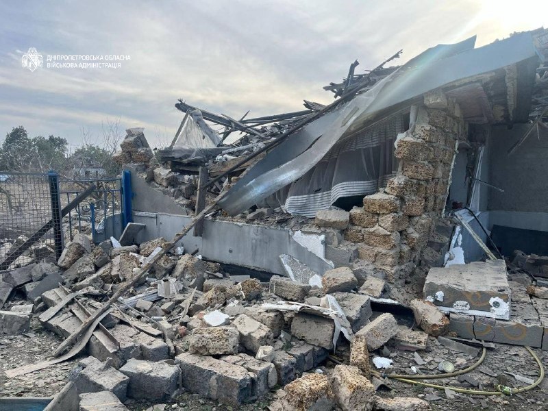 A destroyed building in Dnipropetrovsk region after shelling (photo from the scene)