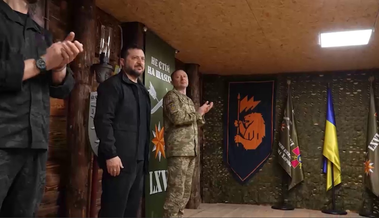 Volodymyr Zelensky at a command post during his visit to the Lyman sector