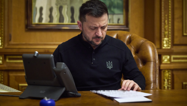 Volodymyr Zelensky at work, illustrative archive photo