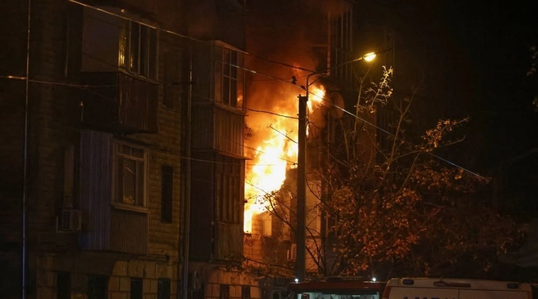 Fire in an apartment of a damaged building in Kharkiv